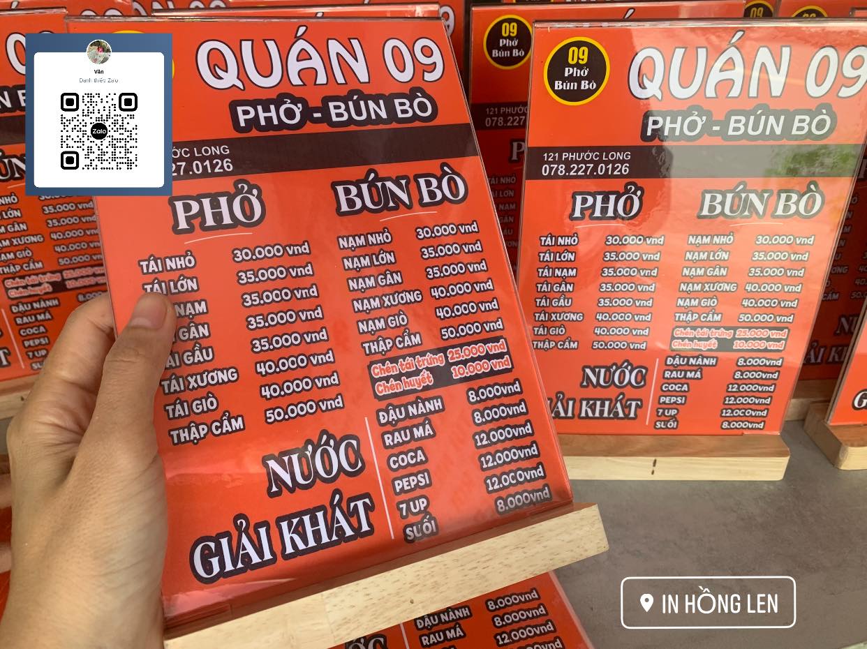 Menu kệ mica A5 - đế gỗ